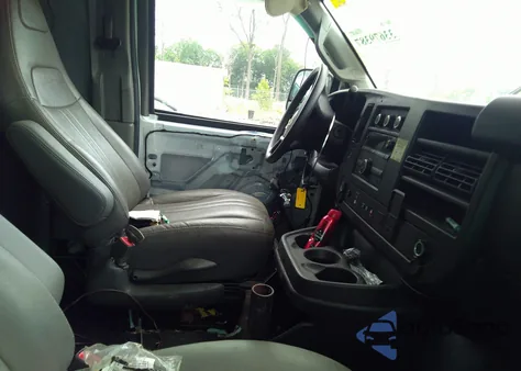 2020 Chevrolet Express Cargo Rwd 3500 Regular Wheelbase Wt from USA, damaged, VIN 1GCZGGFG9L1171926